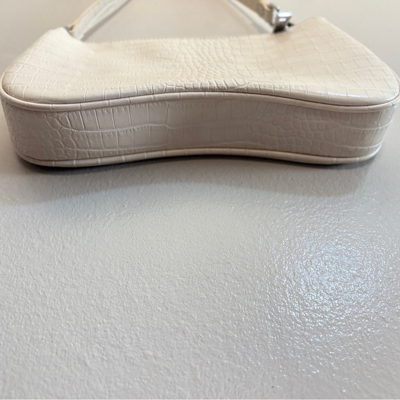 JW PEI Ivory Croc-Embossed ‘EVA’ Baguette Shoulder Bag - Picture 9 of 16